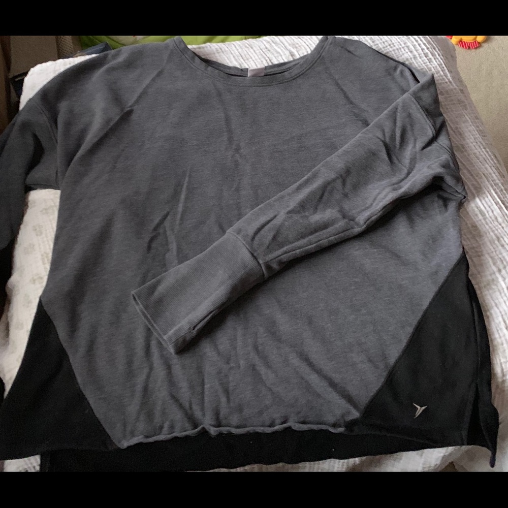 Old navy active sweatshirt